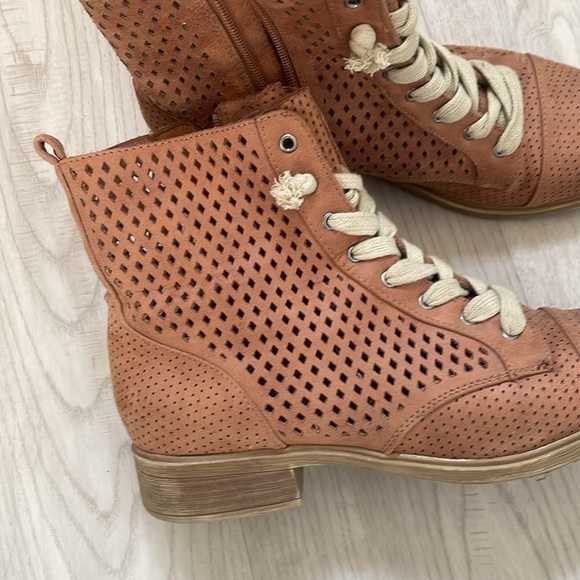 Report perforated leather lace-up boots, size 9 - Picture 8 of 8